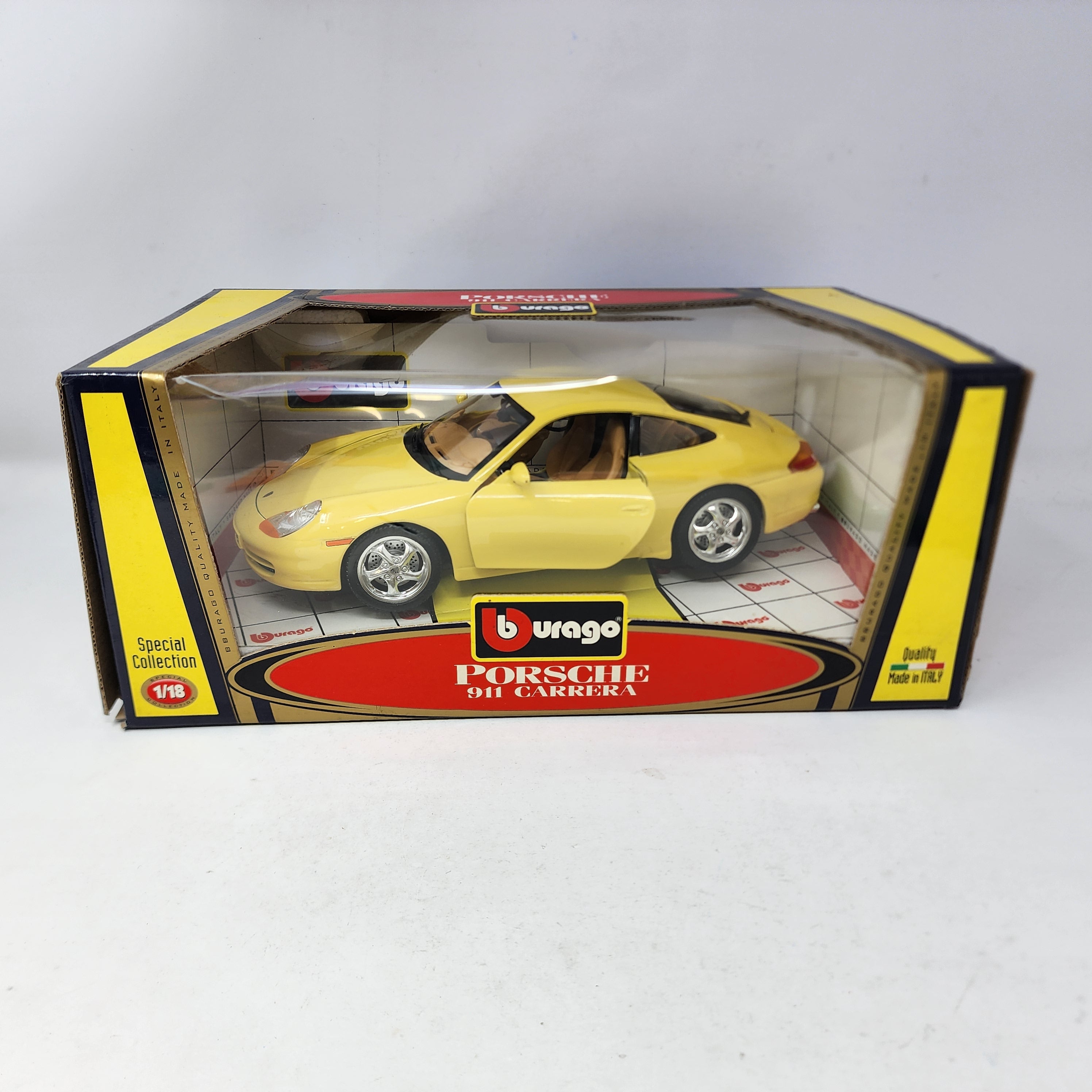 Bburago(ブラーゴ) Porsche 911 Carrera 1/18 Bburago 1:18 Porsche 911 Carrera Year 1993 silver WAP021004