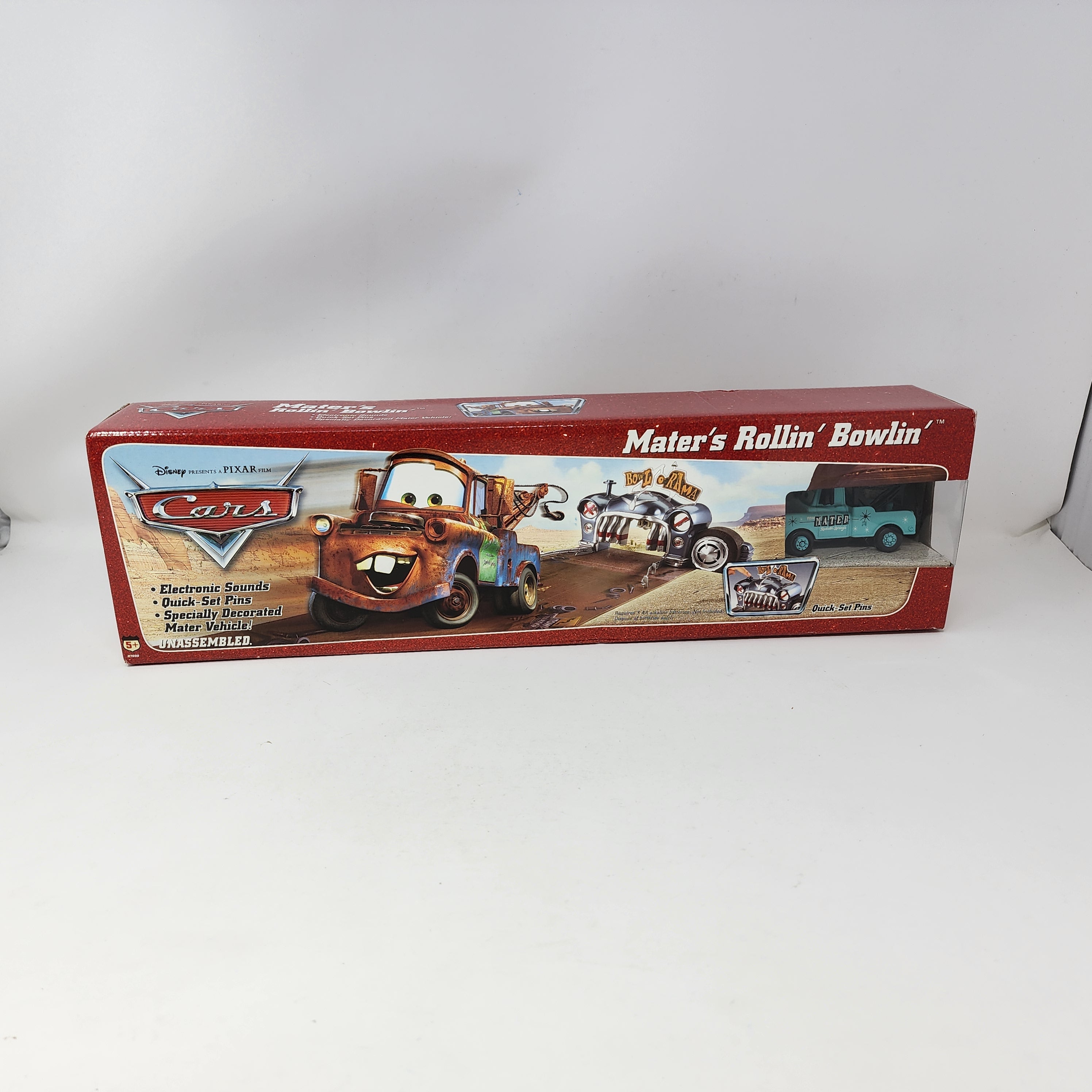 Mater's Rollin Bowlin Playset * Disney Pixar CARS New Sealed in