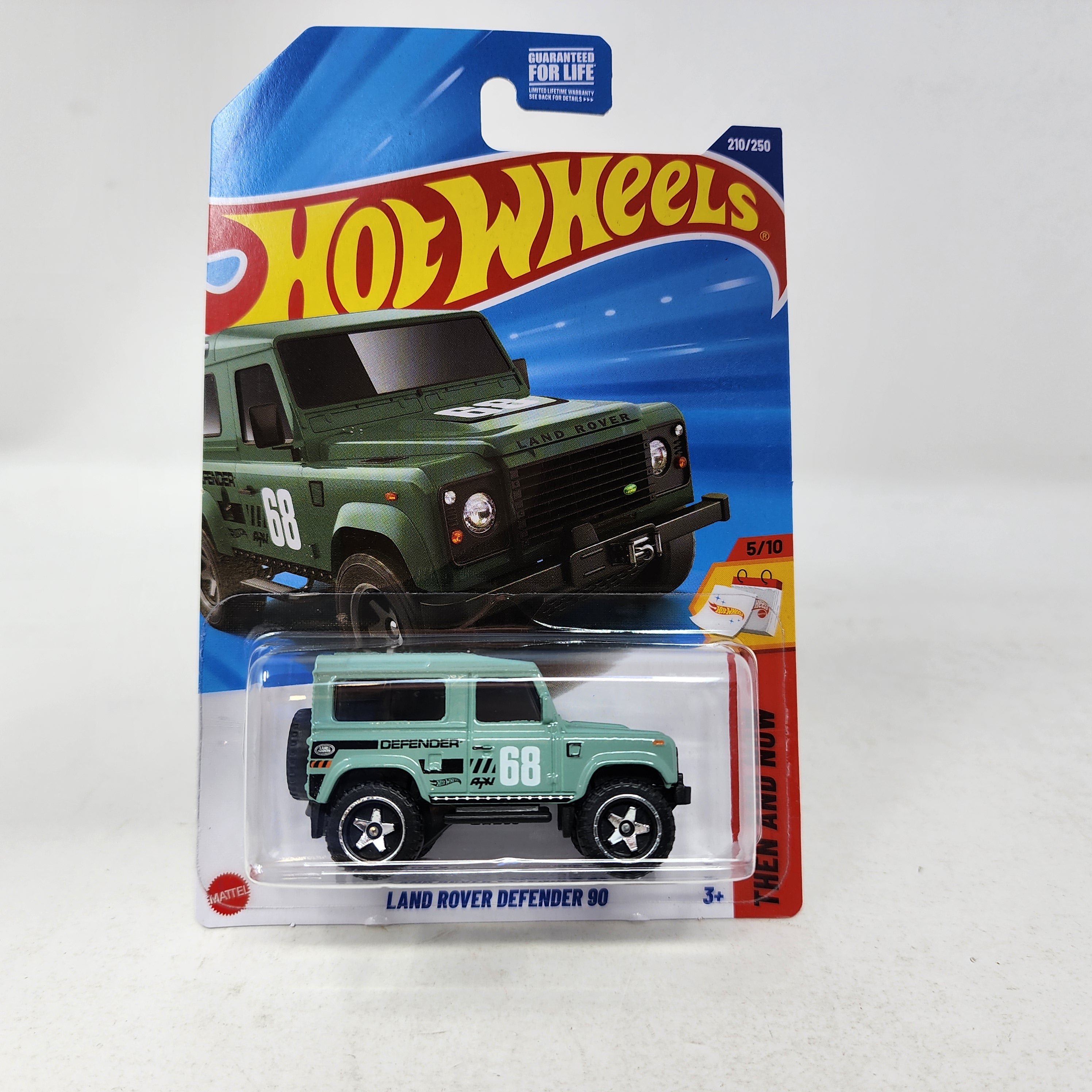 Land Rover Defender 90 #210 * Light Green * 2025 Hot Wheels NEW