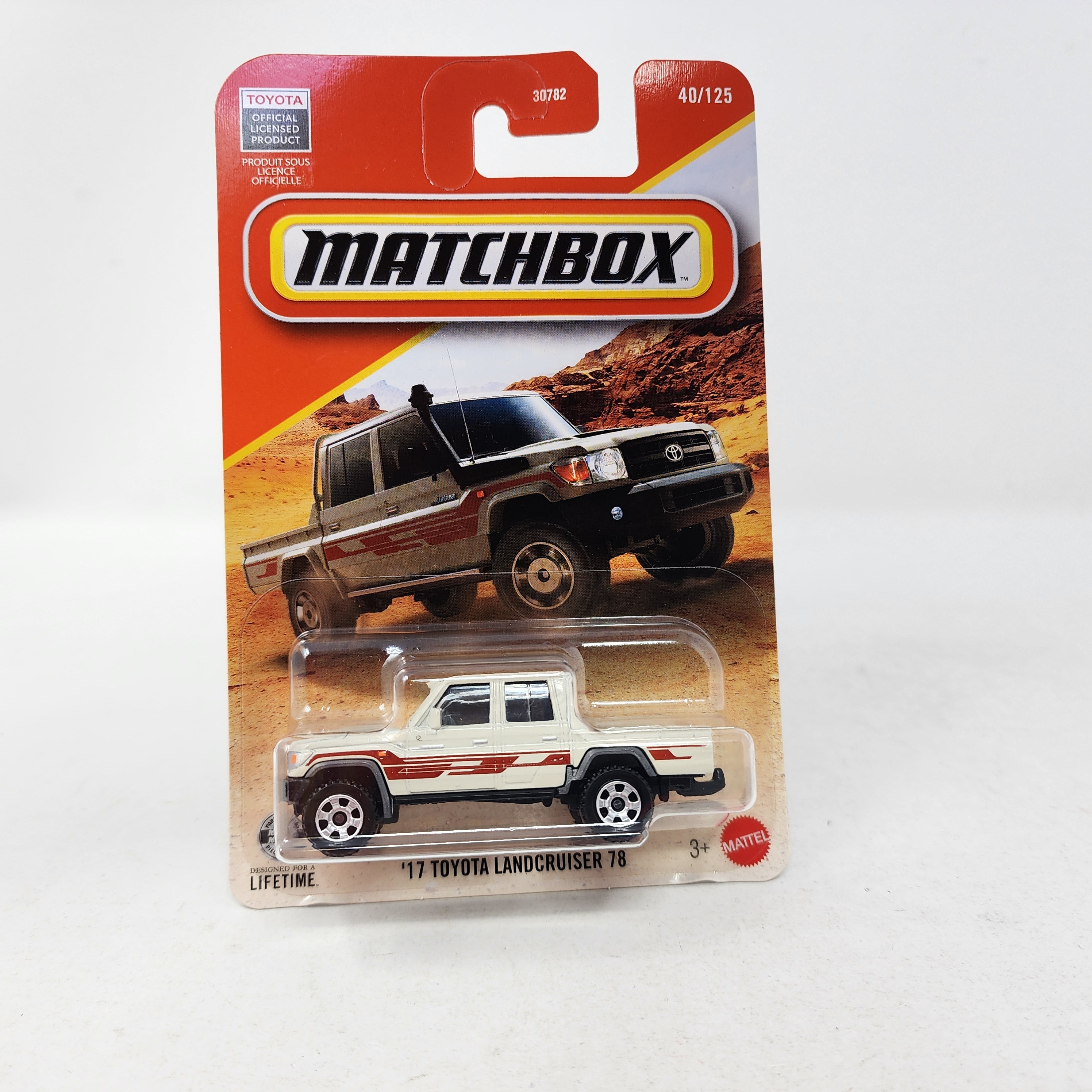 タカコレクター 17 Toyota Landcruiser 78 #40 * Off-White * 2026 Matchbox Basic