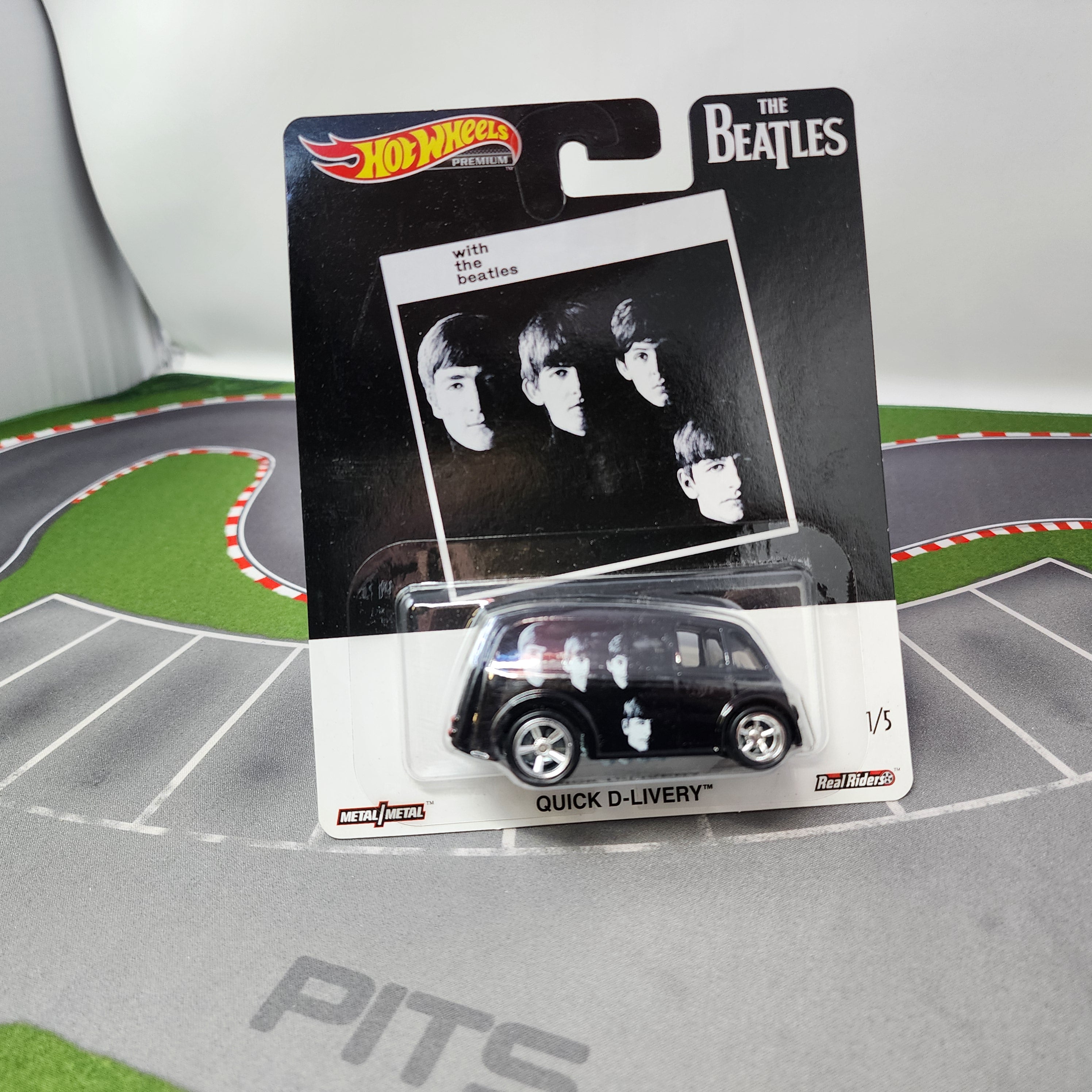 Quick D-Livery 1/5 * Hot Wheels Pop Culture The Beatles