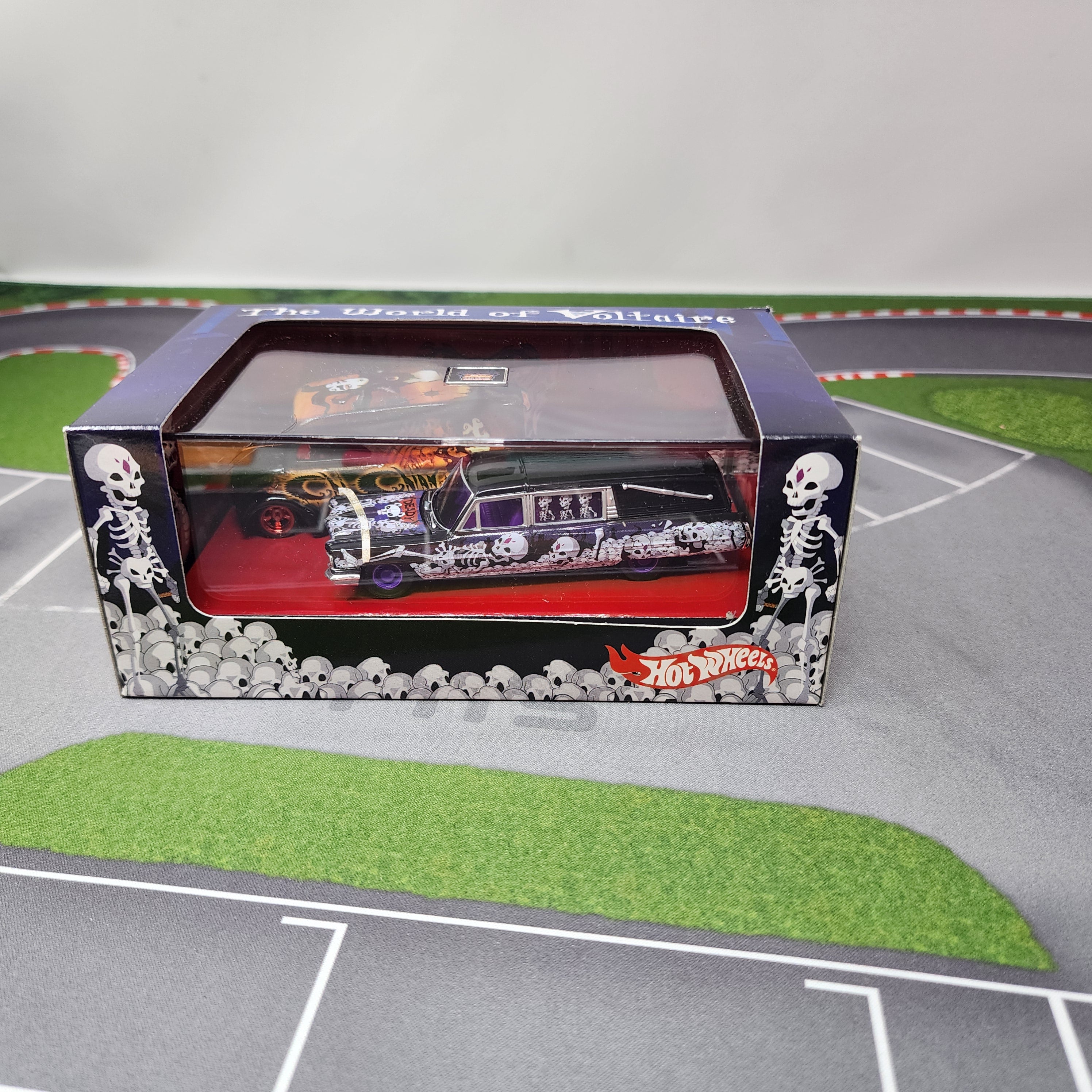 Hot Wheels Japan Convention Cadillac World of Voltaire #62/1500