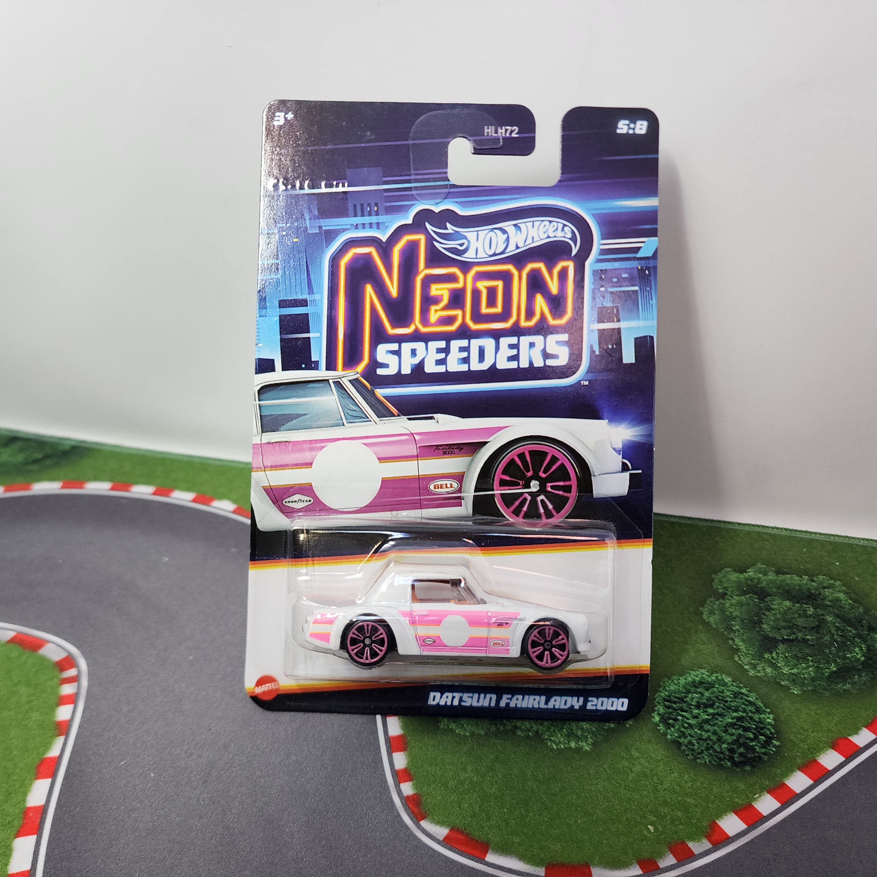 Datsun Fairlady 2000 5/8 * Hot Wheels Neon Speeders