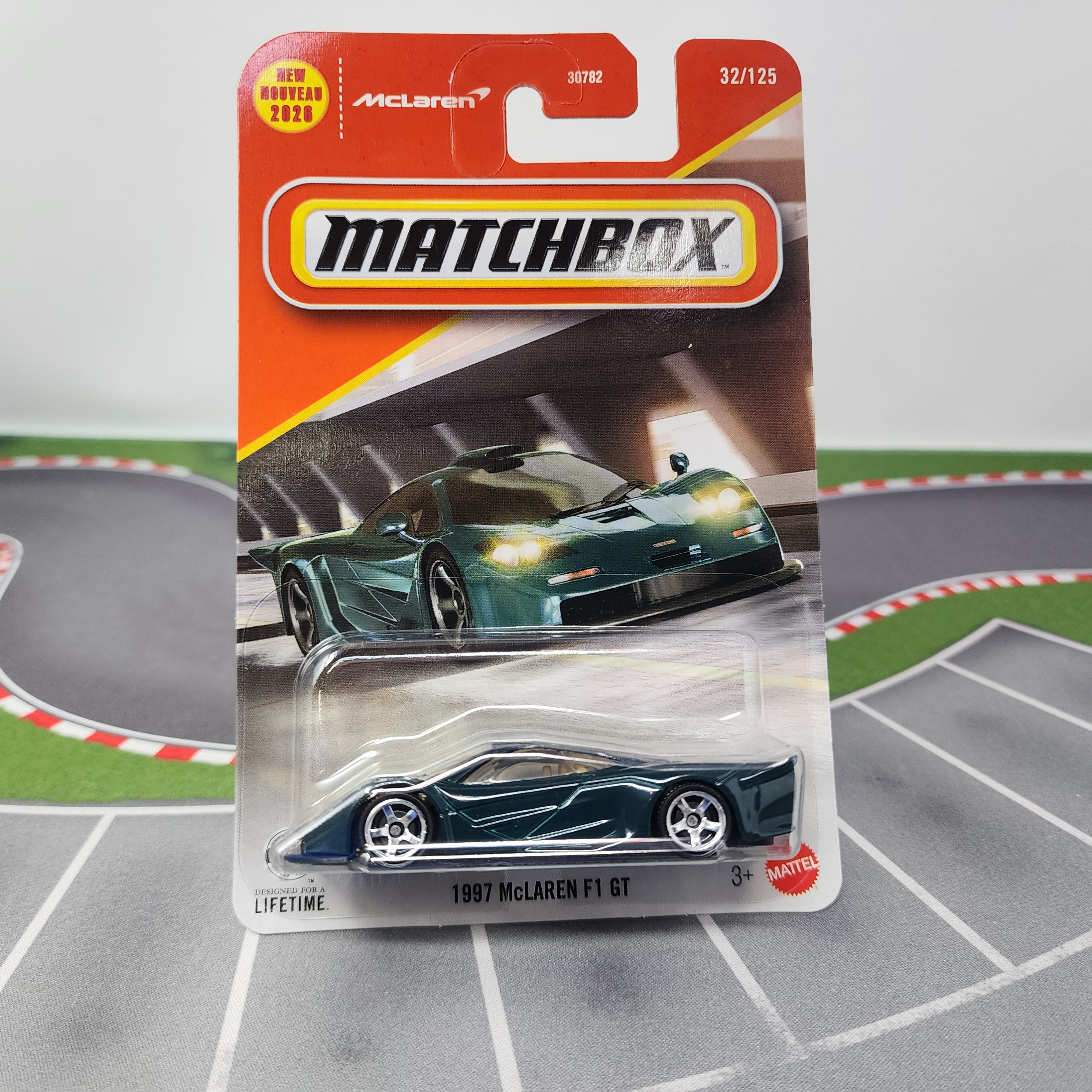 1997 McLaren F1 Gt #32 * 2026 Matchbox Basic Case F