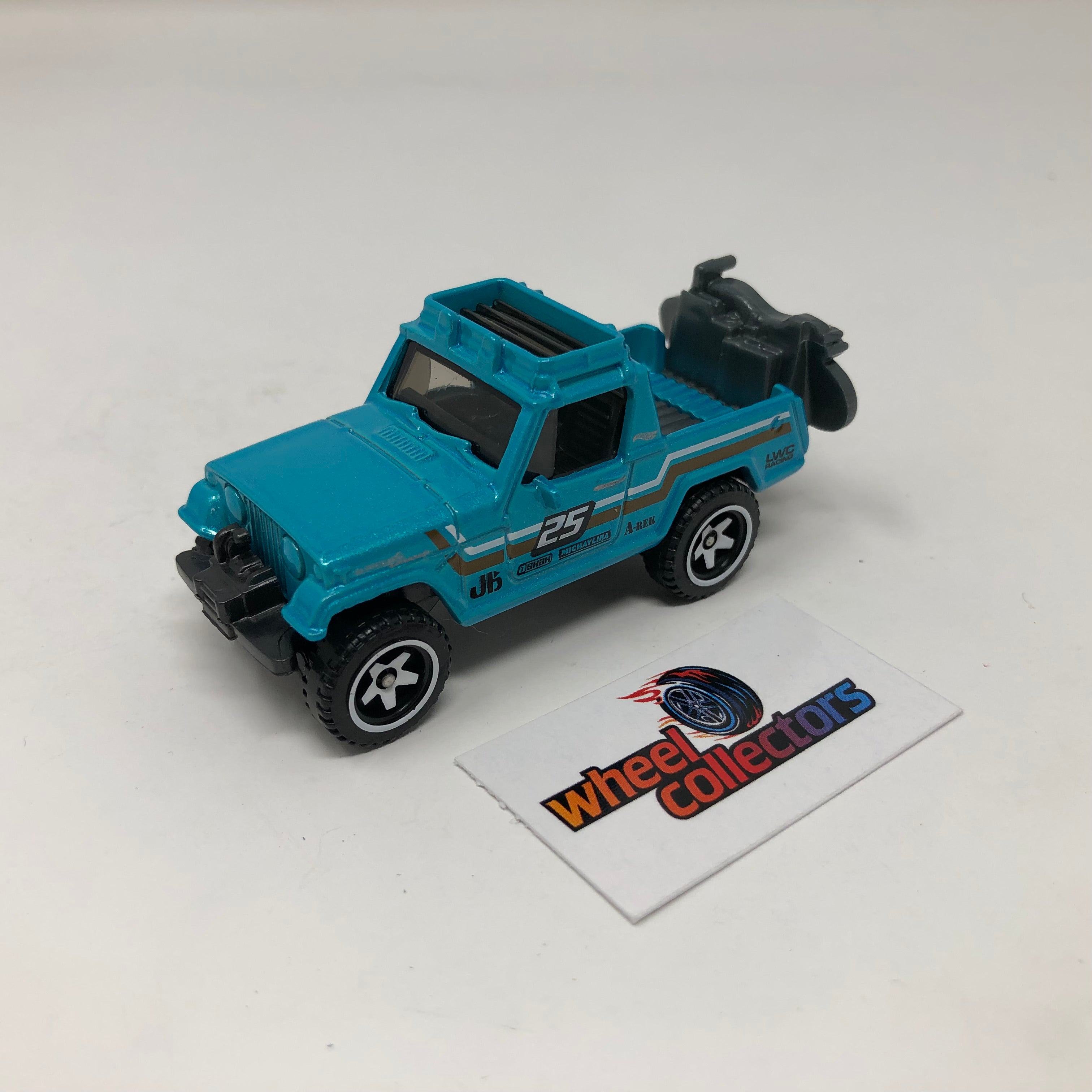 Hot Wheels Super sale Treasure Hunt ‘67 Jeepster Commando