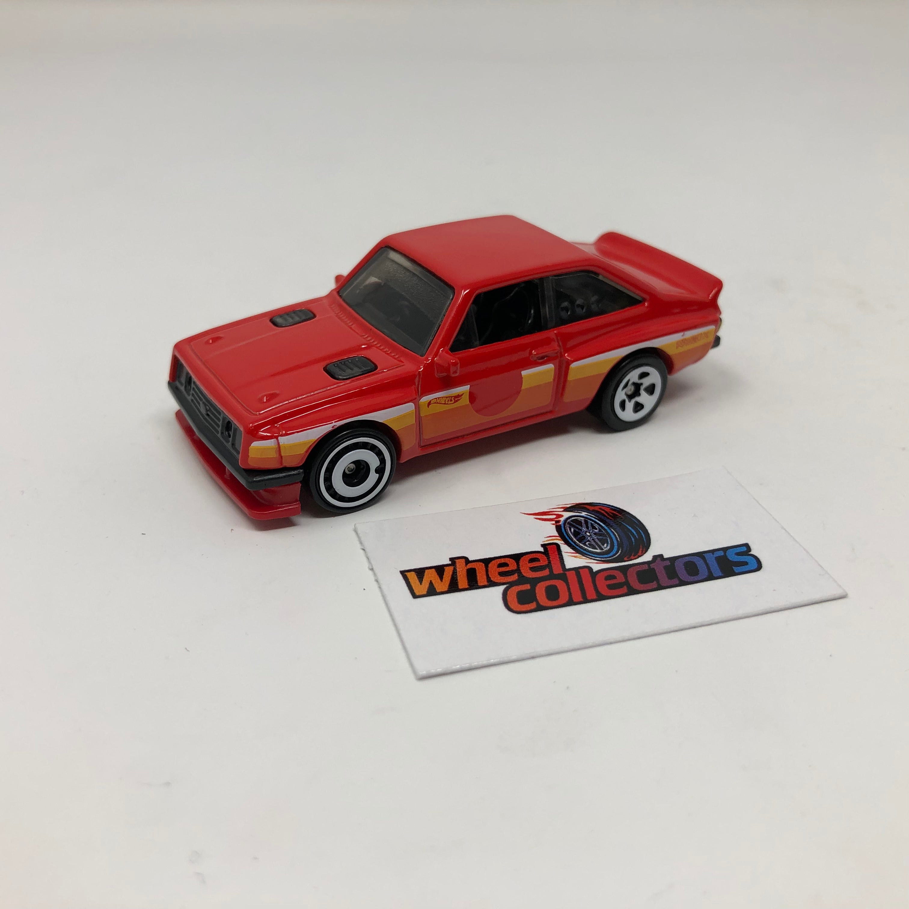 Ford Escort RS200 Hot Wheels 1 64 scale Loose Diecast