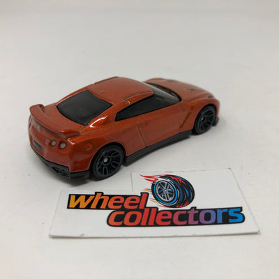 '17 Nissan GT-R (R35) * Orange * Hot Wheels Loose 1:64 Scale