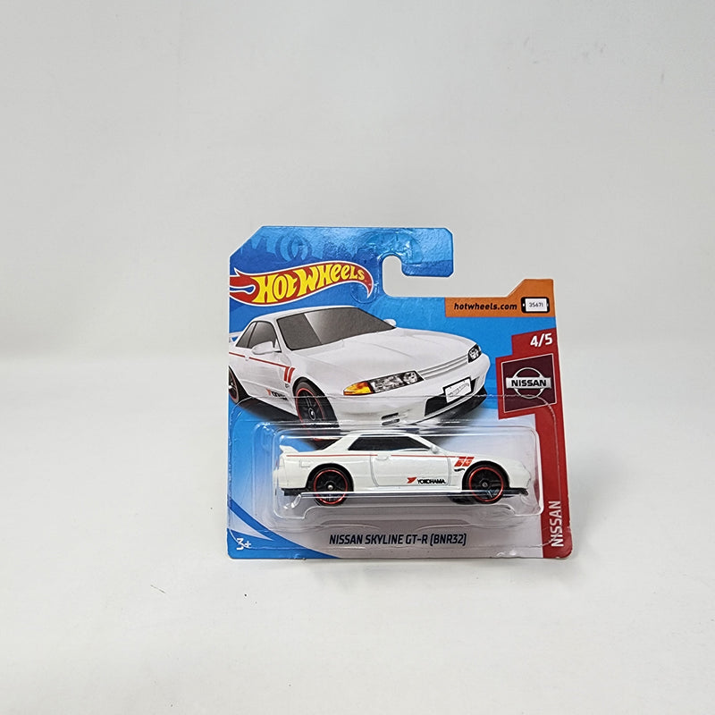 Nissan Skyline GT-R BNR32 * WHITE * 2019 Hot Wheels SHORT CARD