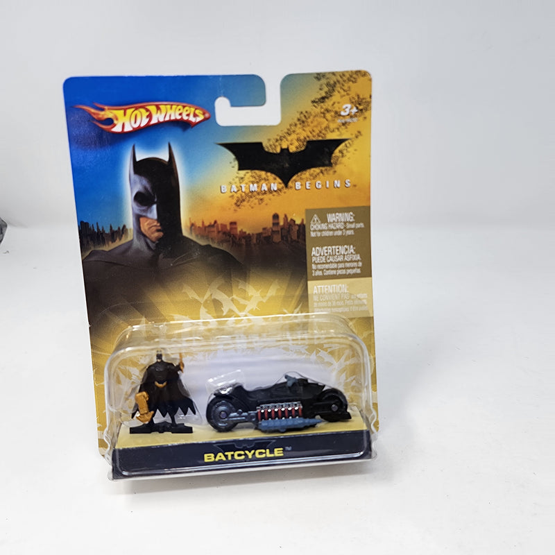 Batman Begins Batcycle w/ Figure * Hot Wheels