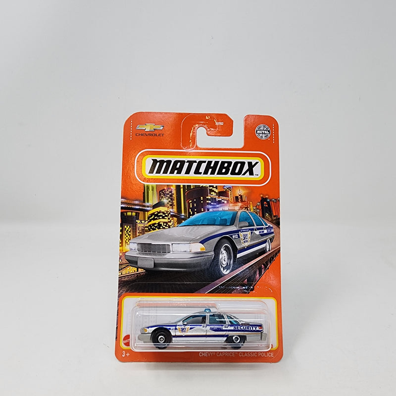 Chevy Caprice Classic Police * SILVER * Matchbox Basic (Copy)