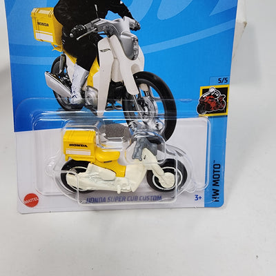 Honda Super Cub Custom #160 * Yellow/White * 2024 Hot Wheels