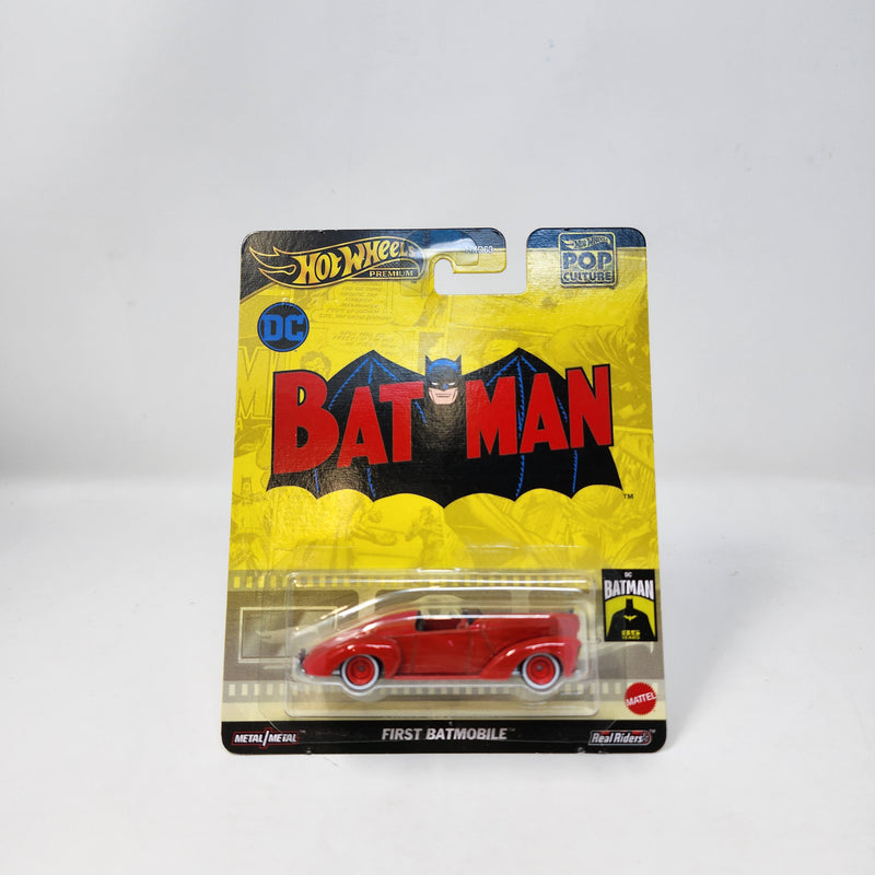 First Batmobile * Hot Wheels Pop Culture DC Comics