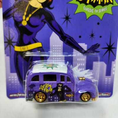 School Busted Cat Woman * Hot Wheels Pop Culture Batman