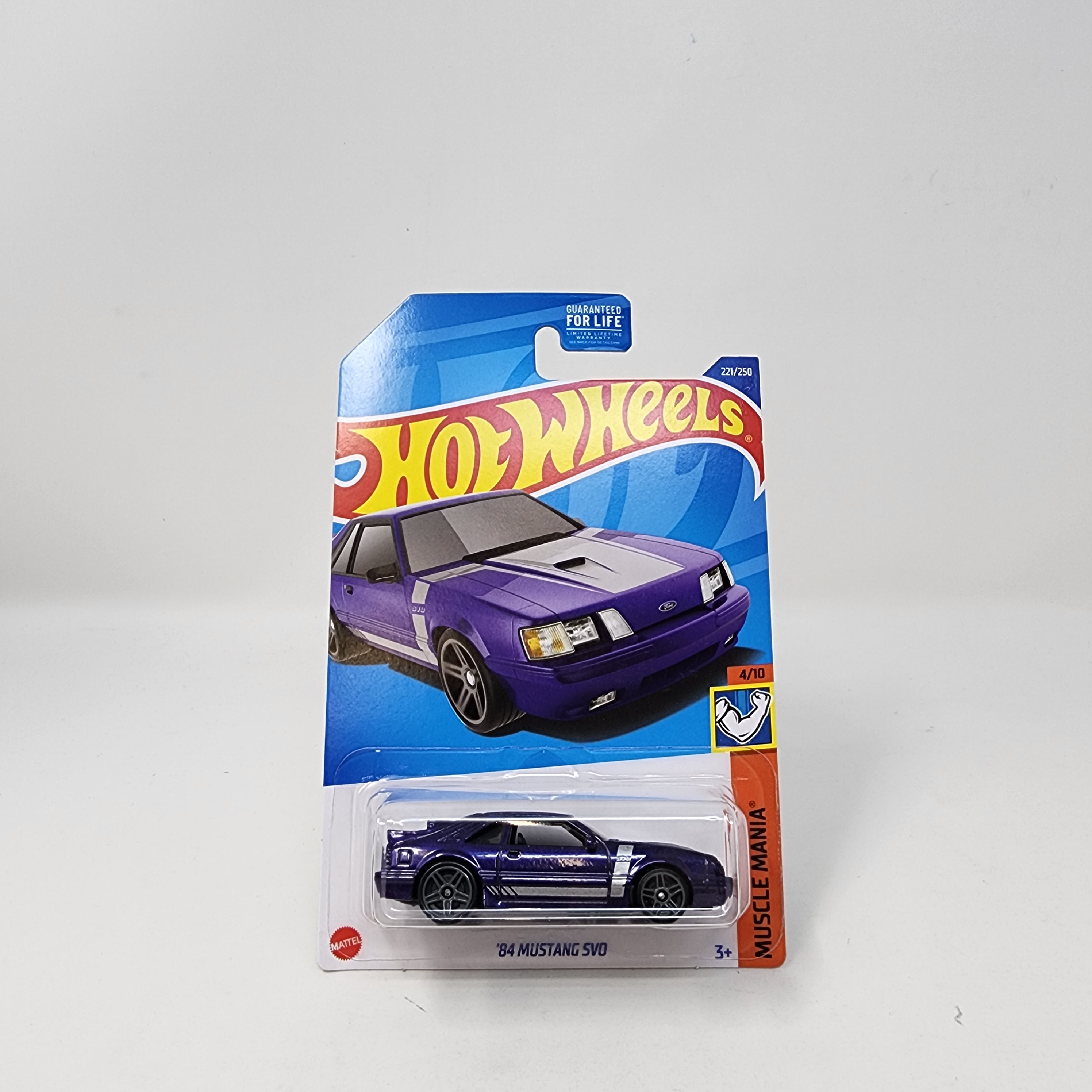 Hot Wheels ’84 Mustang SVO – Lila, Muscle Mania Serie, Kurzkarte, Sammlerauto