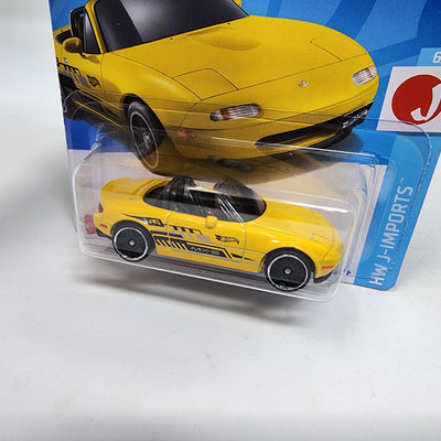 Short Card * '91 Mazda MX-5 Miata #120 * Yellow * 2024 Hot Wheels Case Q