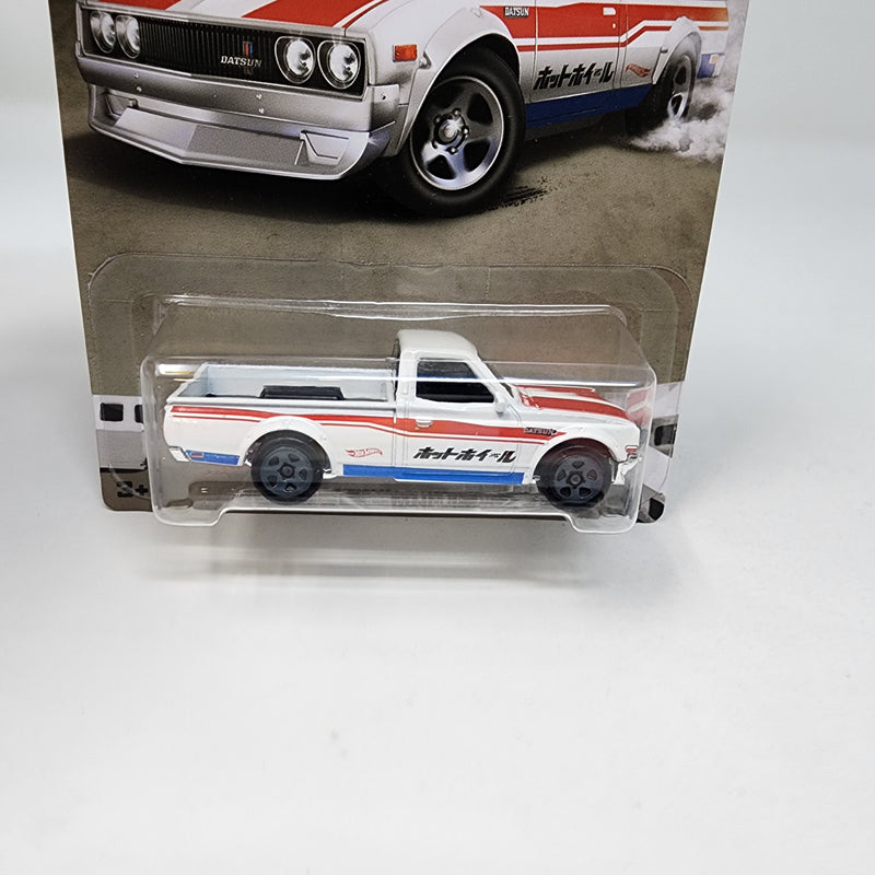 Datsun 620 4/8 * White * Hot Wheels Truck Series