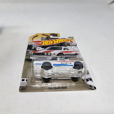 Datsun 620 4/8 * White * Hot Wheels Truck Series