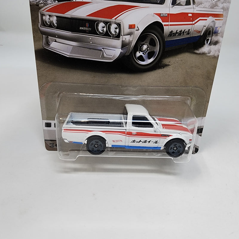 Datsun 620 4/8 * White * Hot Wheels Truck Series