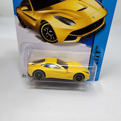 Ferrari F12 Berlinetta #31 * YELLOW * 2014 Hot Wheels