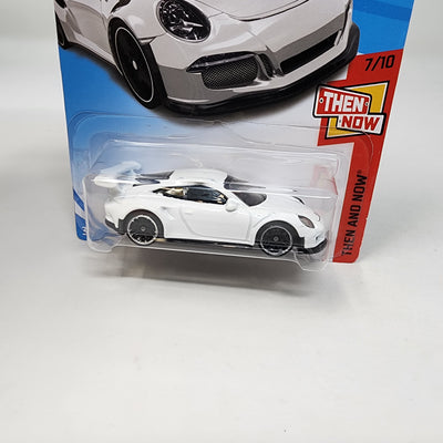 Porsche 911 GT3 RS #47 * WHITE * 2018 Hot Wheels