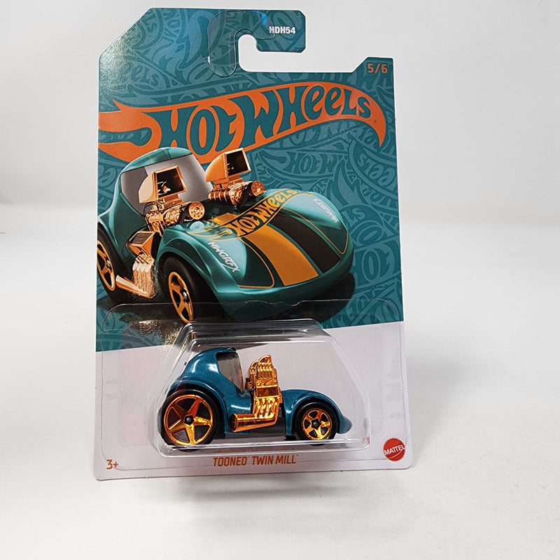 Tooned Twin Mill 5/6 * Hot Wheels 56th Ann. Pearl & Chrome