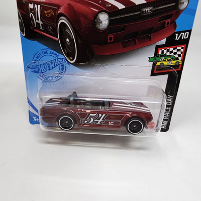 Triumph TR6 #9 * RED * Hot Wheels 2021