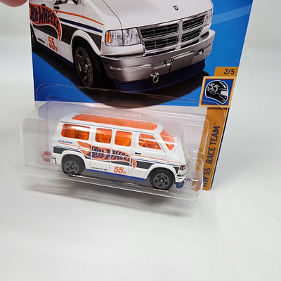 Dodge Van #66 * White * Hot Wheels 2022