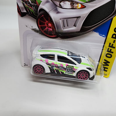 '12 Ford Fiesta #106 * Treasure Hunt * Hot Wheels 2014