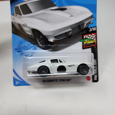 '64 Corvette Sting Ray #10 * White * 2021 Hot Wheels Basic