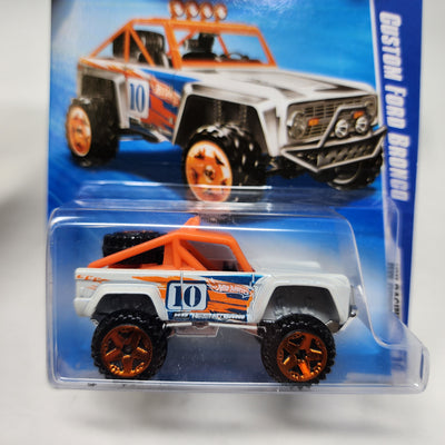 Custom Ford Bronco #151 * White * Hot Wheels 2010