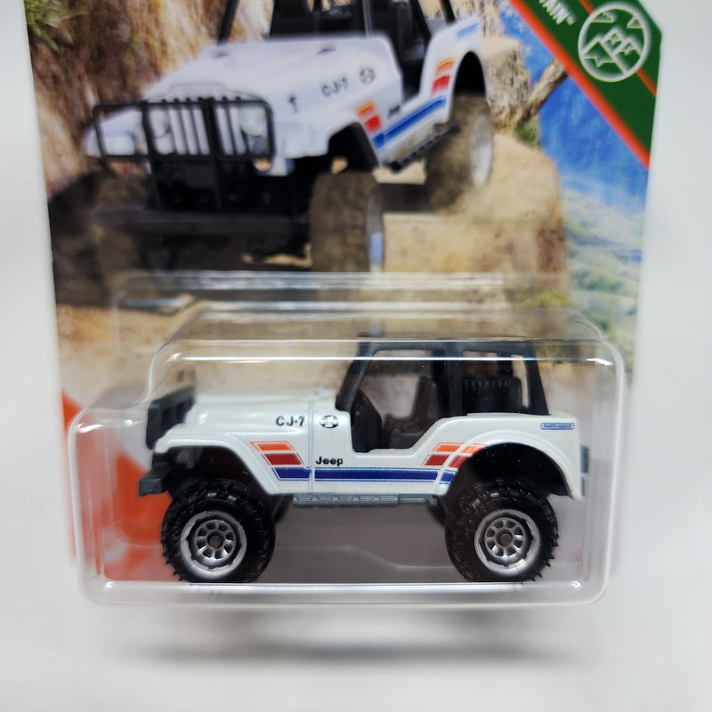 Jeep 4x4 * White * Matchbox Basic