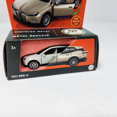 2023 BMW iX * Cream * 2024 Matchbox Moving Parts Case R