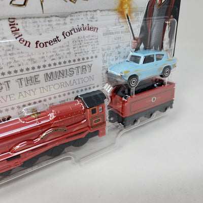 Harry Potter Hogwarts Express Train & 1962 Anglia * 2024 Matchbox Convoys Series Case L