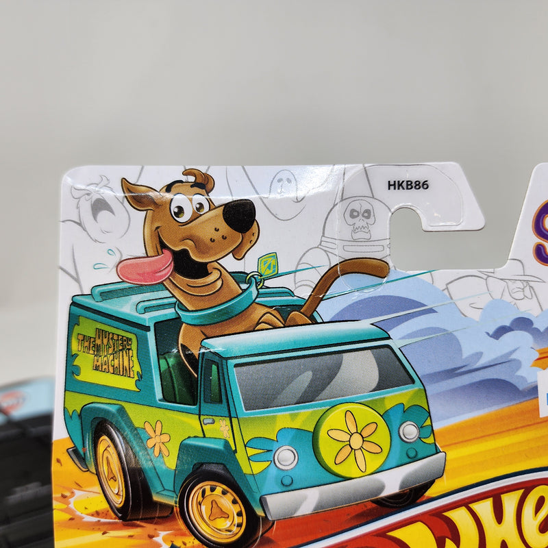 Scooby-Doo Mystery Machine * Hot Wheels Racer Verse * BAD CARD