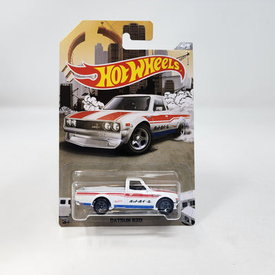 Datsun 620 4/8 * White * Hot Wheels Truck Series