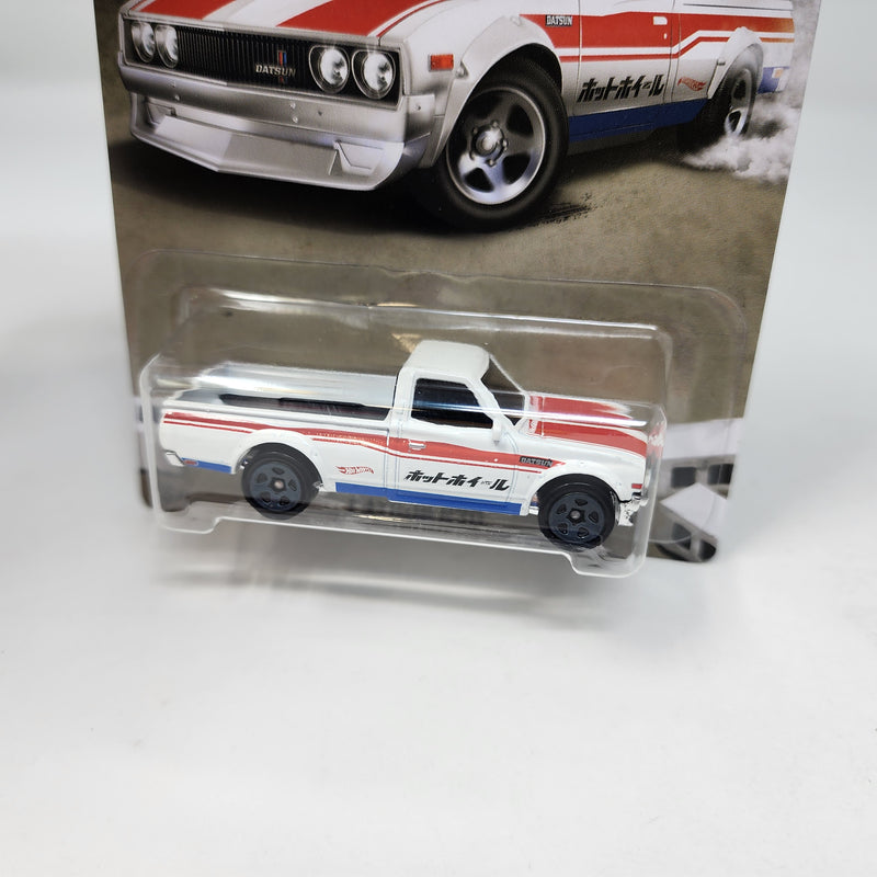 Datsun 620 4/8 * White * Hot Wheels Truck Series