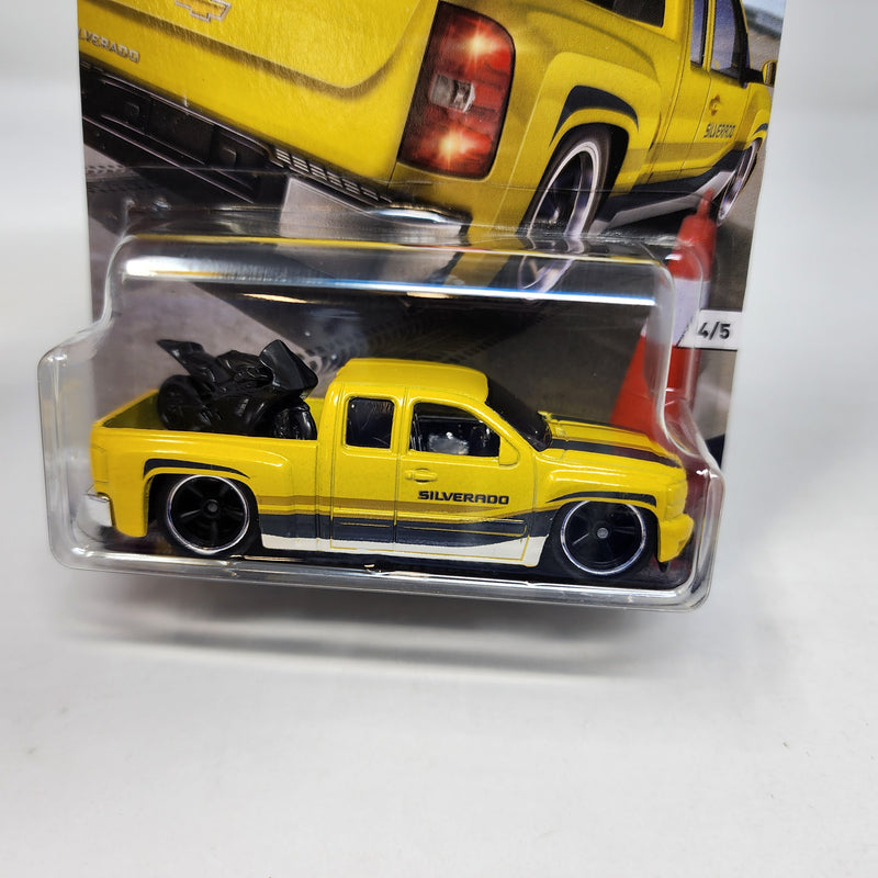 Chevy Silverado * Yellow * Hot Wheels Car Culture TRUCKS Series