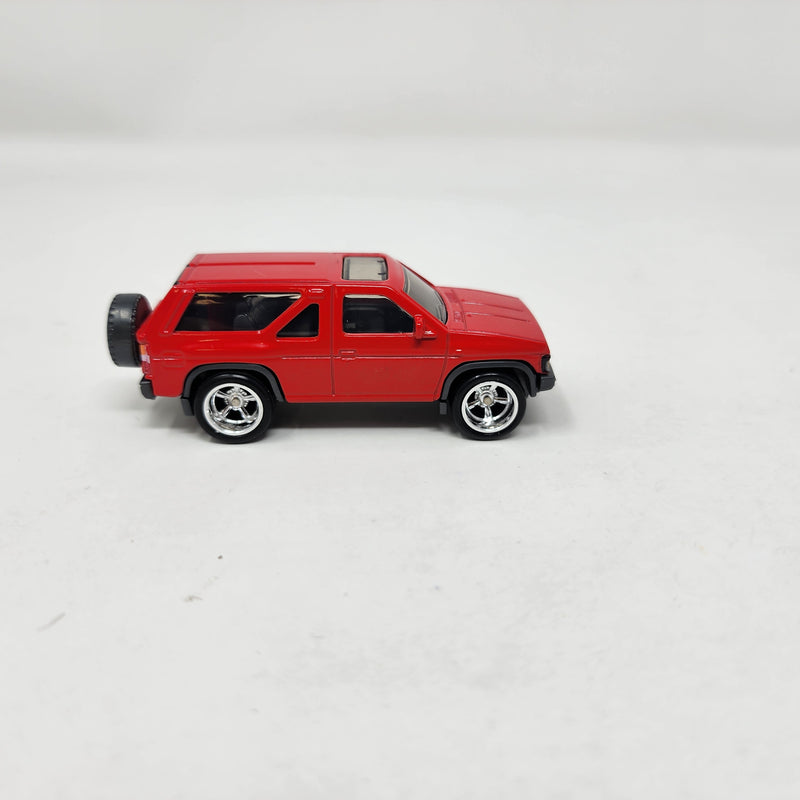 1985 Nissan Pathfinder * Matchbox 1:64 scale Custom Build w/ Rubber Tires