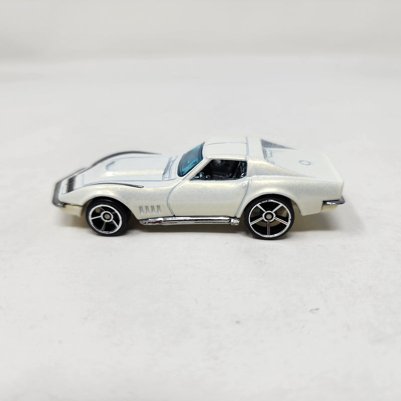 1969 Chevrolet Corvette * Hot Wheels Loose 1:64 Scale Diecast