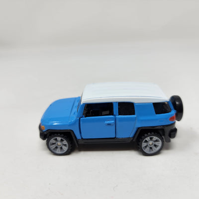 Toyota FJ Cruiser * Matchbox Loose 1:64 scale w/ Rubber Tires