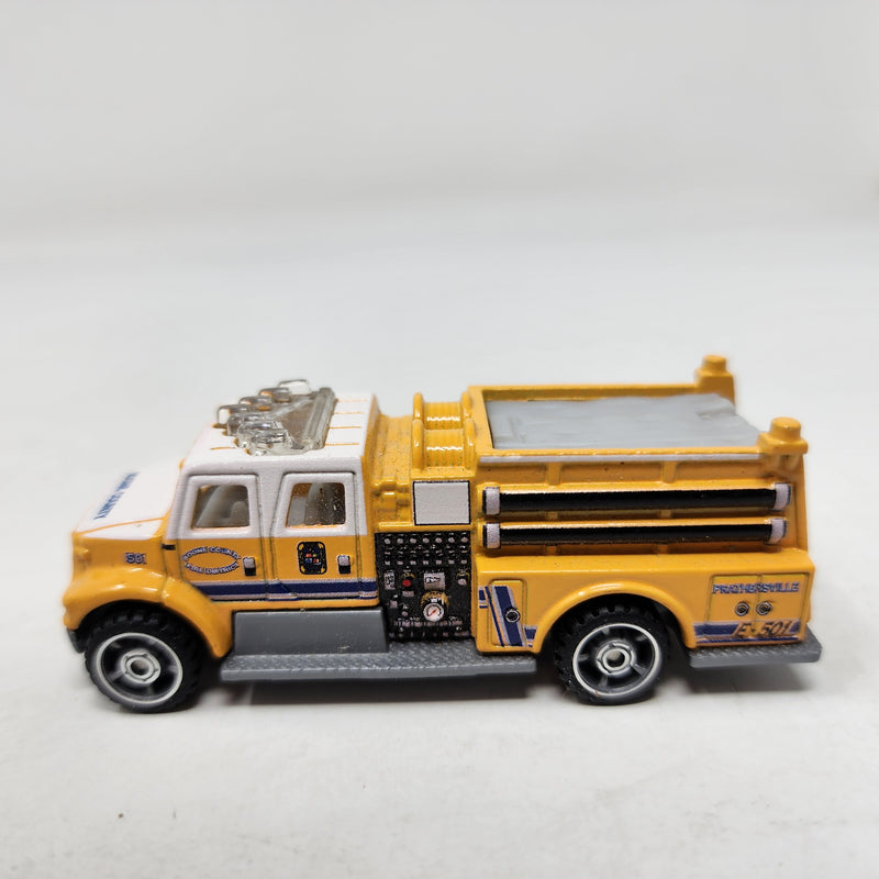 International Pumper Truck * Matchbox Loose 1:64 scale w/ Rubber Tires