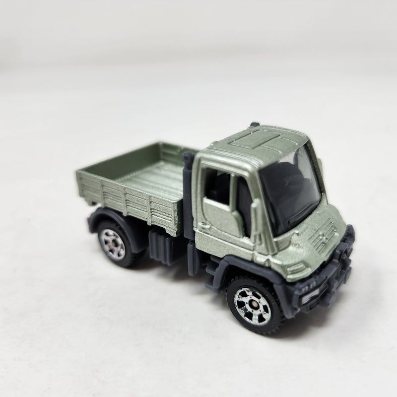 2006 Mercedes-Benz Unimog U300 * Matchbox Loose 1:64 scale