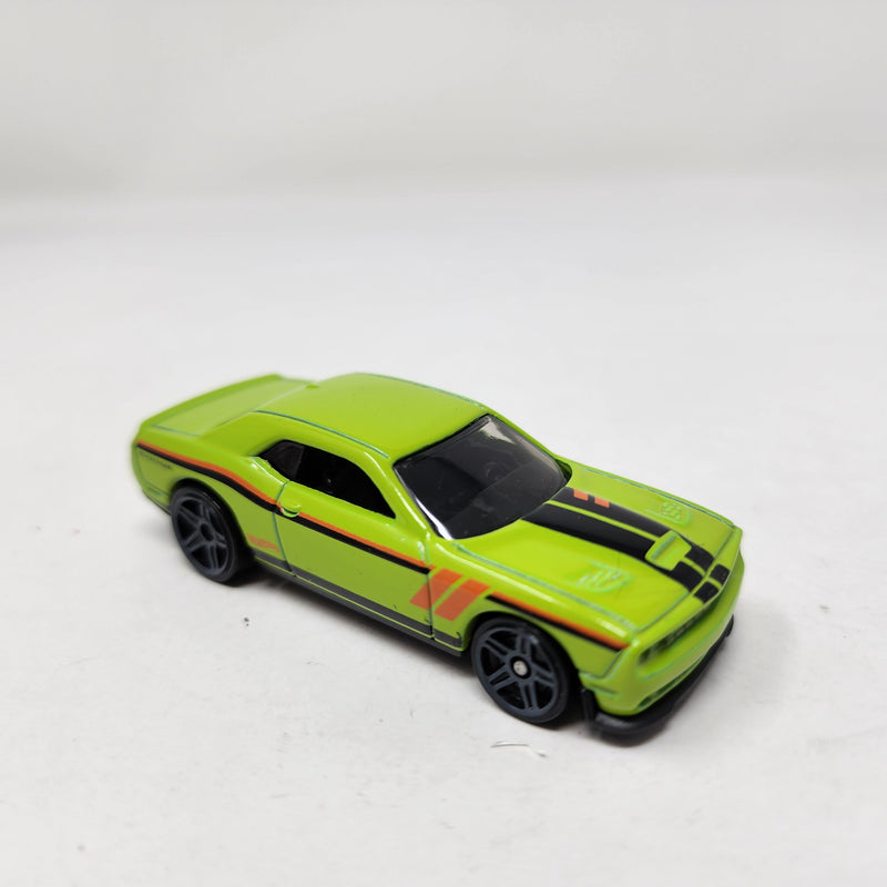 2015 Dodge Challenger SRT * Hot Wheels Loose 1:64 scale Diecast