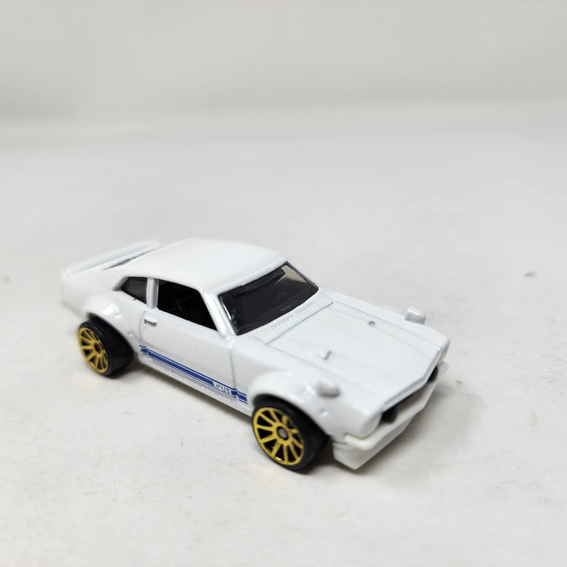 Ford Maverick * Hot Wheels Loose 1:64 scale Diecast