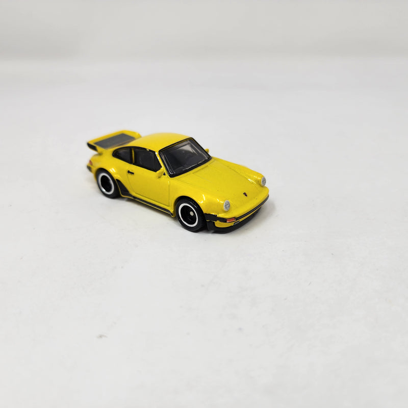 Porsche 911 Turbo 930 * Yellow * 1:64 scale Loose Diecast Hot Wheels Boulevard