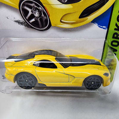 2013 SRT Viper #203 * Yellow * 2014 Hot Wheels