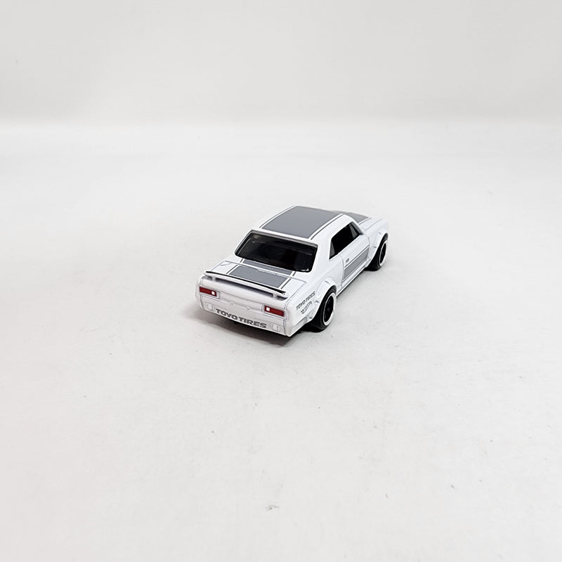 Nissan Skyline HT 2000GT-X * WHITE * Hot Wheels 1:64 scale Loose Diecast Model