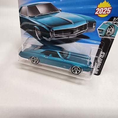 '66 Buick Riviera #50 * Aqua * 2025 Hot Wheels Short Card Case B