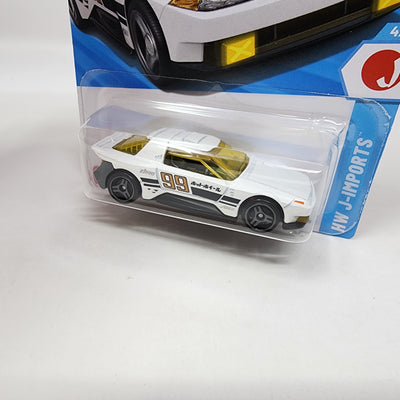 Hako Type D #98 * White * 2025 Hot Wheels Case D * LONG Card