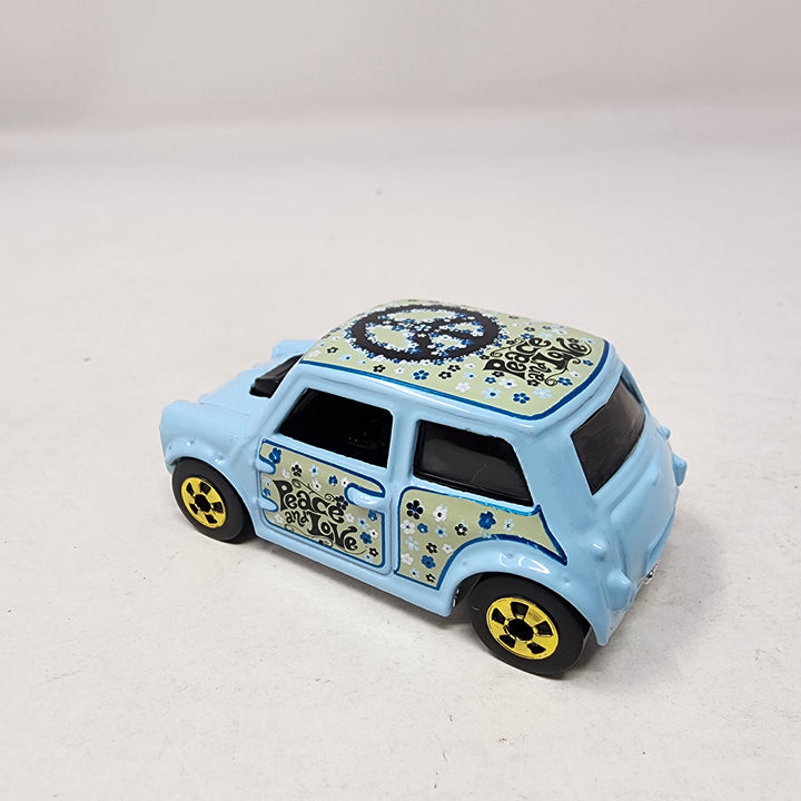 Morris Mini * Hot Wheels Loose 1:64 Scale Diecast